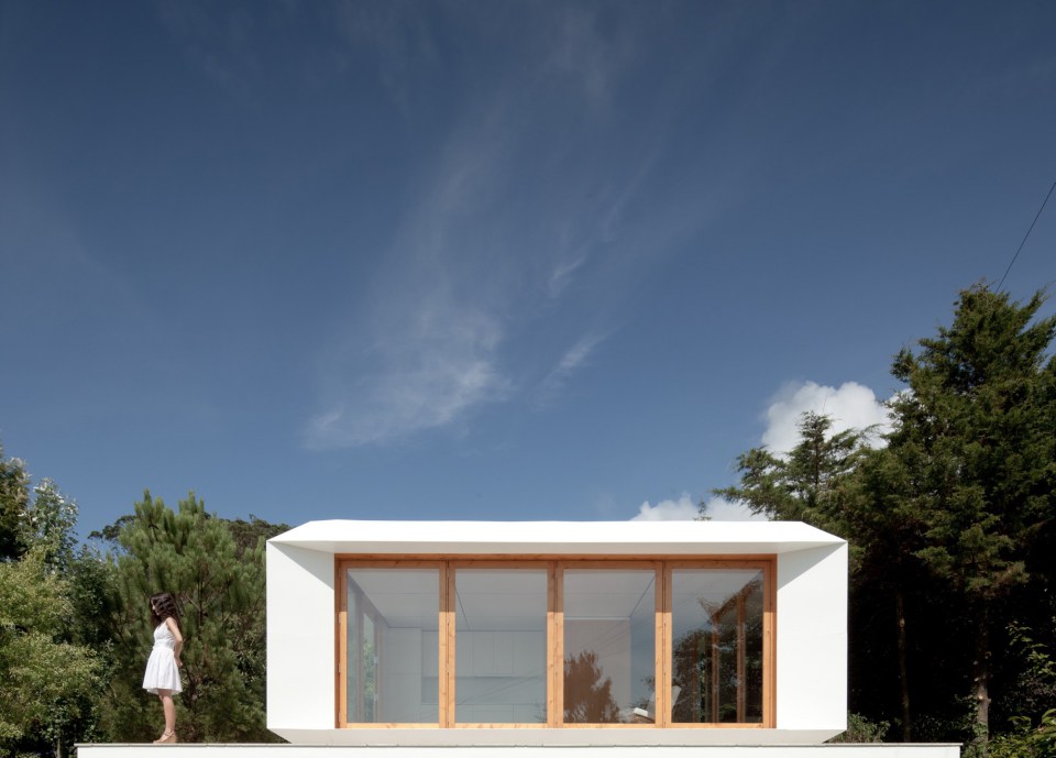 mima-house-exterior1-via-smallhousebliss