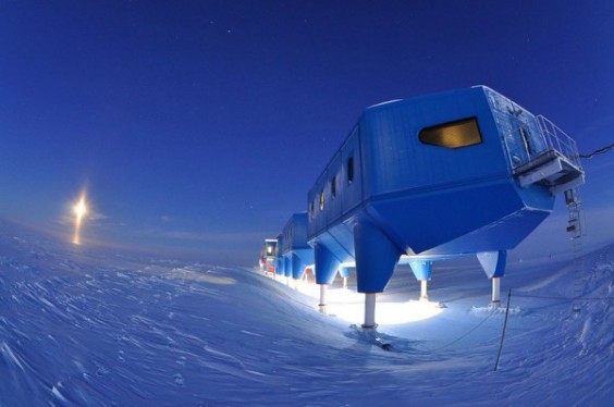 Halley-VI-Antarctic-Research-Station-By-Hugh-Broughton-Architects-28-Anthony-Dubber-Halley-VI-Research-Station-in-winter-600x398